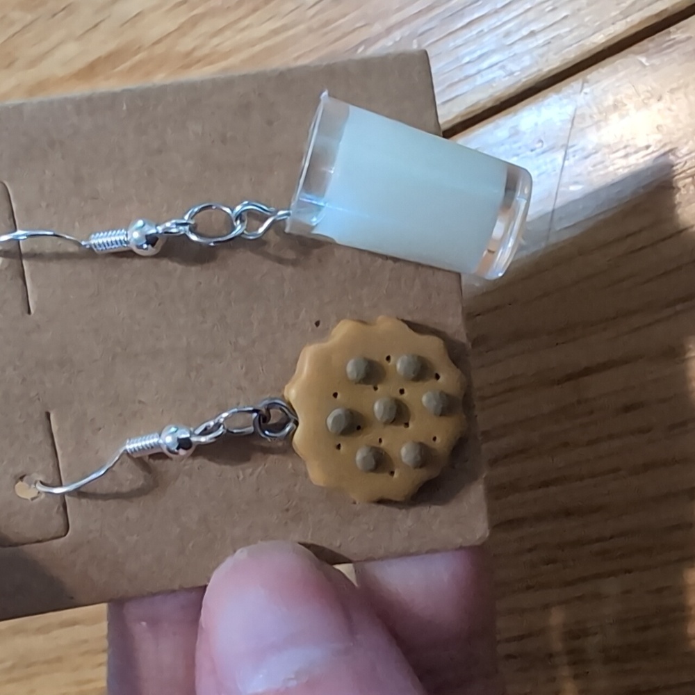 Cookie and Milk Earrings - Picture 2 of 2